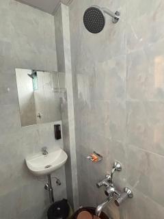 Hotel Aura Inn - 6