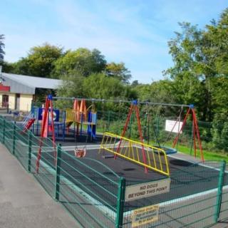 Lazy Lake Lodge, Glan Gwna, Snowdonia - 7