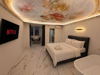 Luxury Studio at City Park Mall - 6