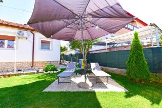 House Nicol 2426 - 5