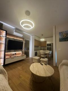 Big and New Apartment Tirana - 8