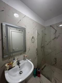 Big and New Apartment Tirana - 5