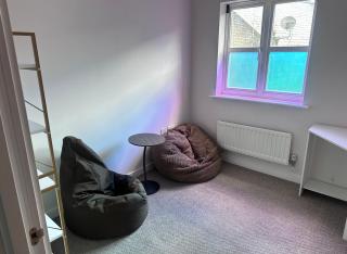 Modern 1 bed flat with parking by Bluewater shopping mall - 9