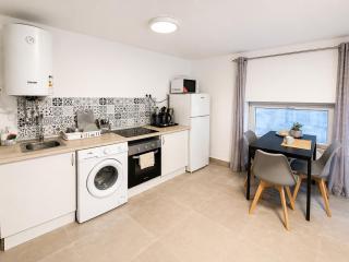 Esperanza 10 - Newly Renovated 2BR, Central Alicante - 9