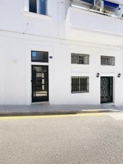 Esperanza 10 - Newly Renovated 2BR, Central Alicante - 2
