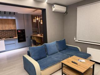 Квартира с авторским ремонтом - 7
