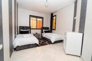 Luxury Founty Bay Apartment -Walk to the Beach - 2