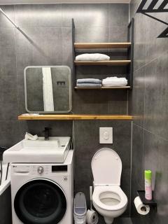 Квартира с авторским ремонтом - 1