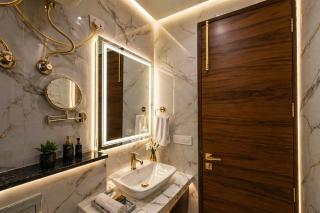 Hotel Premium Lee Premier Delhi Airport With Free Airport Pic Up - 2