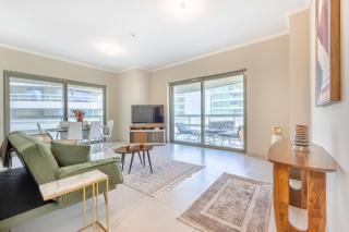 Sophisticated 1br Apt at AjwanTower - 1