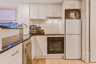 City View 2BR Retreat | Pool & Gym Access - 4