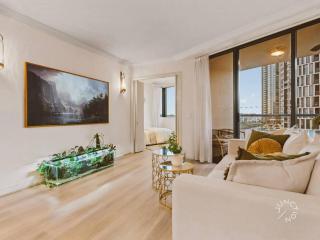 City View 2BR Retreat | Pool & Gym Access - 6
