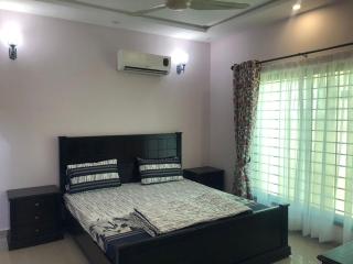 Bahria Bliss 3BR with Massage Chair - 9