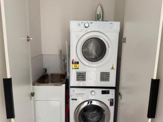 Modern apartment in Southbank, Australia - 6