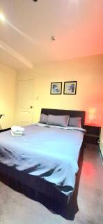 Luxurious 2BR Condo in Makati City with Stunning Views - 8