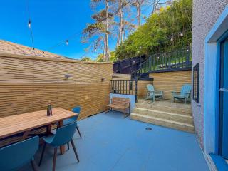 Maytree Cottage - 4 Bedroom Holiday Home - Tenby - 1