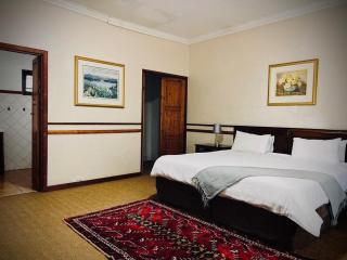 Phumulani Lodge Kameeldrift - 5