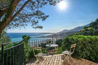 LA VILLA avec vue panoramique sur la Mer - Parking privé - Jacuzzi - 0