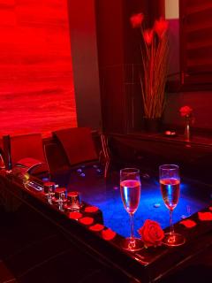 Chambre business-romantique, jacuzzi, billard - 7