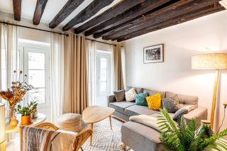 GuestReady - Exposed beams flat near Le Marais - 9