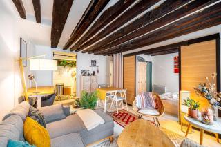 GuestReady - Exposed beams flat near Le Marais - 7
