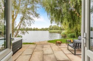 1 Willowmere lakeside Hideaway - 7