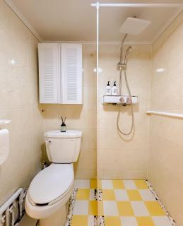 Spacious 2BR for 5 Near Sillim Pink & Cozy Stay - 5