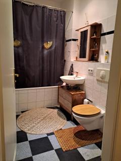 Sonnige und ruhige Altbauwohnung in Friedrichshain - 4