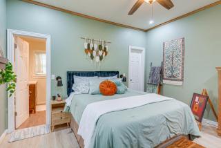 Boho Home w/ Deck & Yard in Republic, Pets Welcome - 1