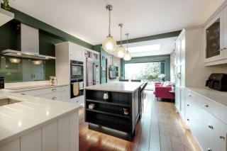 Tranquil Townhouse in Clifton Wood - 1