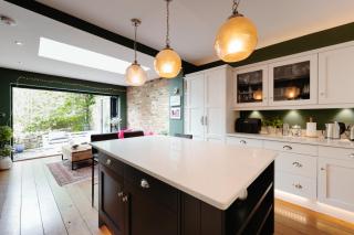 Tranquil Townhouse in Clifton Wood - 2