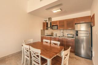 2br Apt 5 guests Balcony & Jacuzzi Sublime - 4