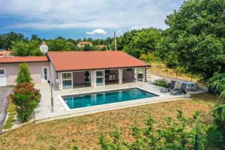 Villa Jacky 2 near Porec for 4 persons with 32 m2 private pool - pet friendly - 0
