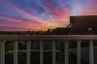 Sun Set House With Hot Tub - 0