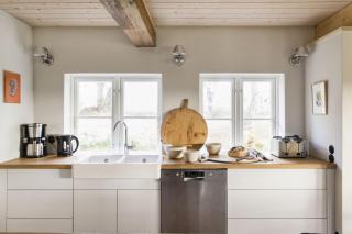 Entzückende Reetdachkate am Feldrand mit Kamin - 3