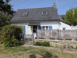 Maison de pêcheur calme à Trégastel avec jardin clos, proches commerces et plage, 3 pers, 3 étoiles - FR-1-542-51 - 0