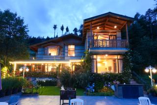 The Wisteria House - 9