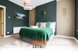 3 Bedroom House By Travel Lets Holiday Homes Ballycastle With Mountain View - 0