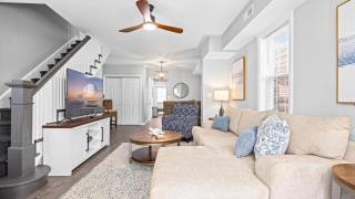 3br Newly Renovated Beach House Sleeps 10 - 6