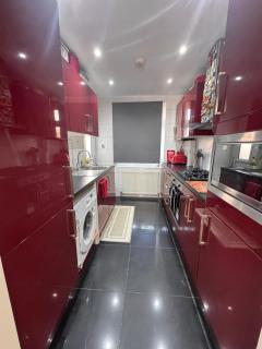 Bright Balham Apartment - 1