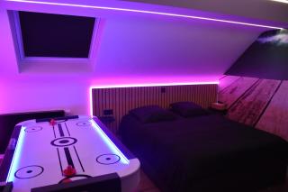 Studio détente, sdb privative, billard, air soccer - 1