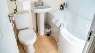 2BR Pet Friendly House near Cardiff Bay City Centre and Stadium with 2 Parking Spaces and Garden - 2
