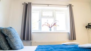 2BR Pet Friendly House near Cardiff Bay City Centre and Stadium with 2 Parking Spaces and Garden - 4