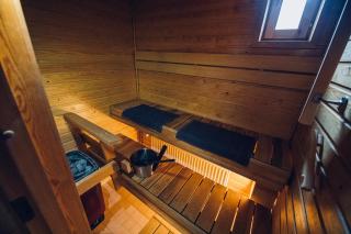 Taika Suite with Finnish Sauna, Glazed Balcony & Free Parking -Your base to Explore the Arctic and Santa's Magical Hometown Rovaniemi - 8