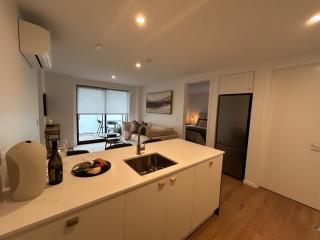 Luxury Central City 1-Bed Apartment Near Stadium - 6