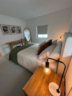 Luxury Central City 1-Bed Apartment Near Stadium - 5