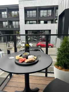 Luxury Central City 1-Bed Apartment Near Stadium - 3