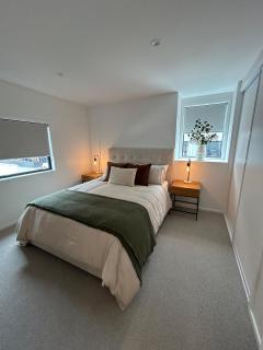 Luxury Central City 1-Bed Apartment Near Stadium - 2