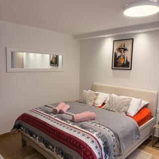 La Casa di Varos Old Town Apartments - 8