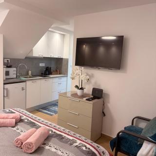 La Casa di Varos Old Town Apartments - 7